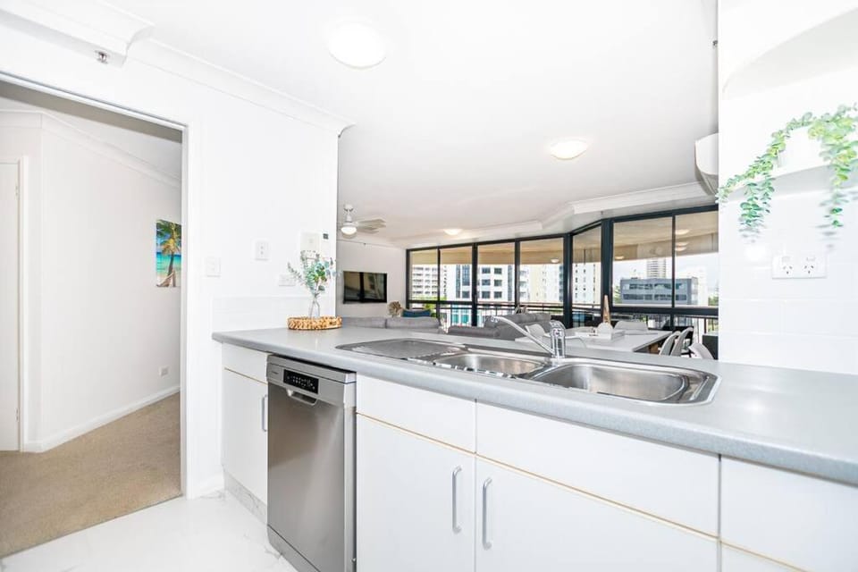 Broadbeach Victoria Square Apartment in Gold Coast