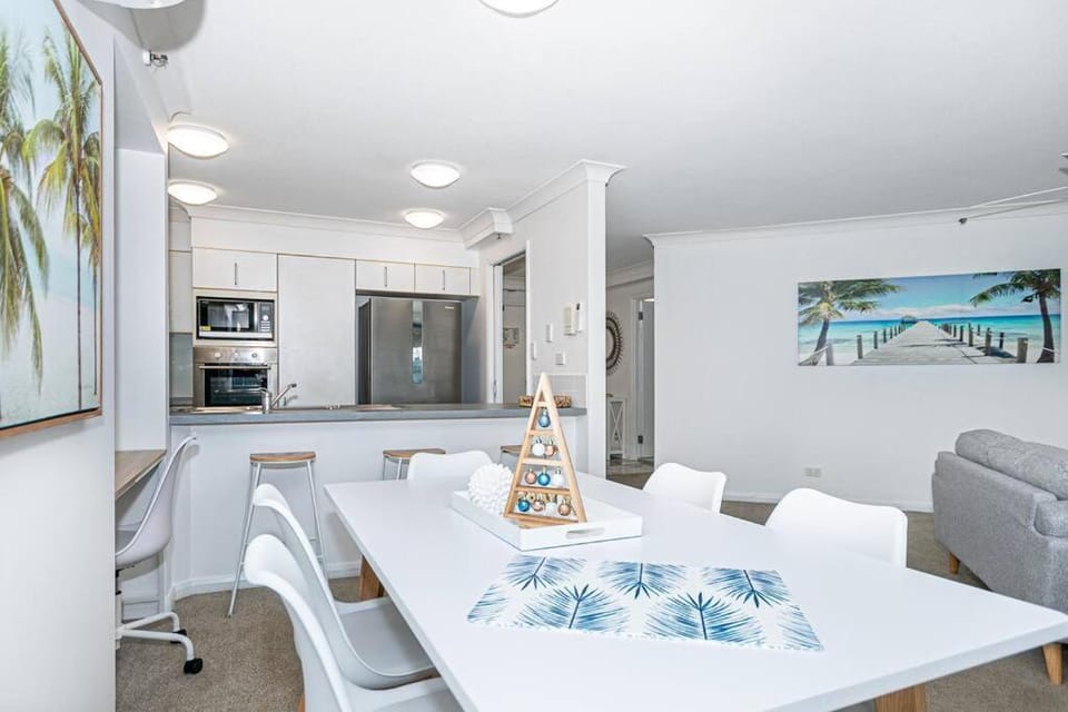 Broadbeach Victoria Square Apartment in Gold Coast