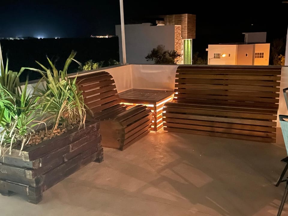 Night, View (from property/room), Balcony/Terrace