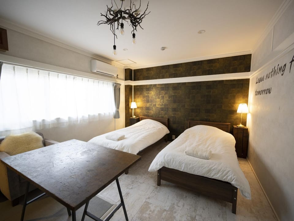Bed, Photo of the whole room, air conditioner