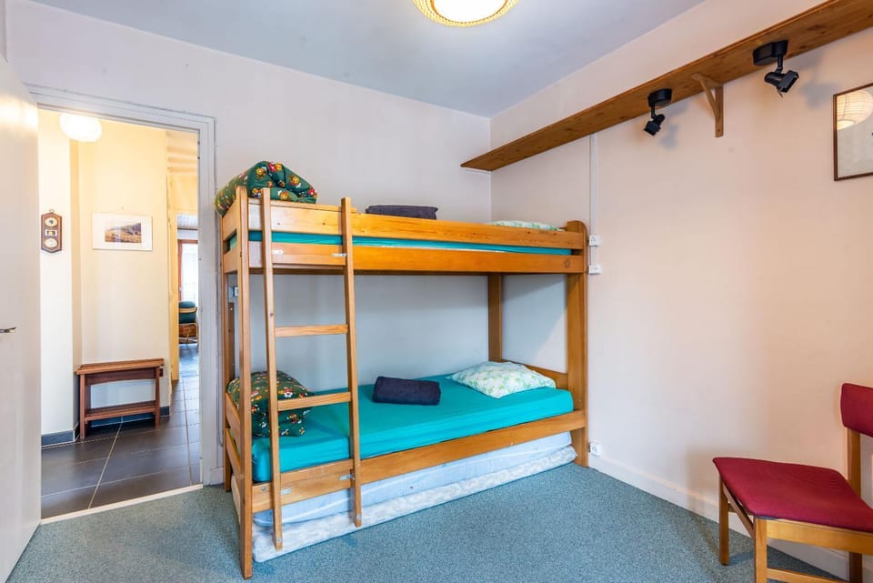 bunk bed