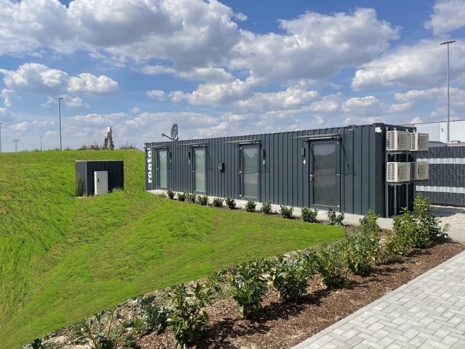 Property building, Day