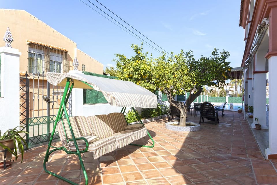 Casa Rural Mimbrales Lovely Home House in Alhaurín de la Torre