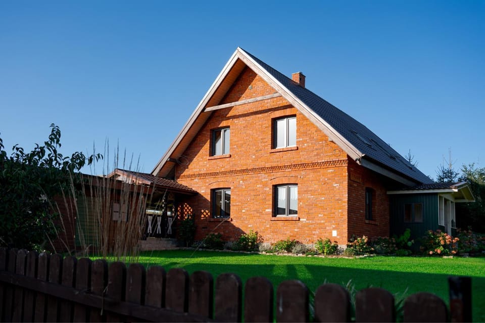 Property building, Day, Garden