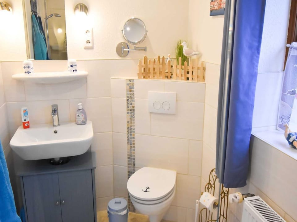 Toilet, Bathroom