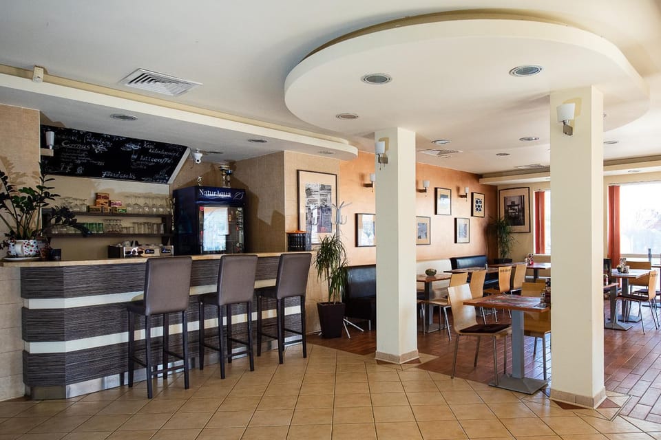 Lounge or bar