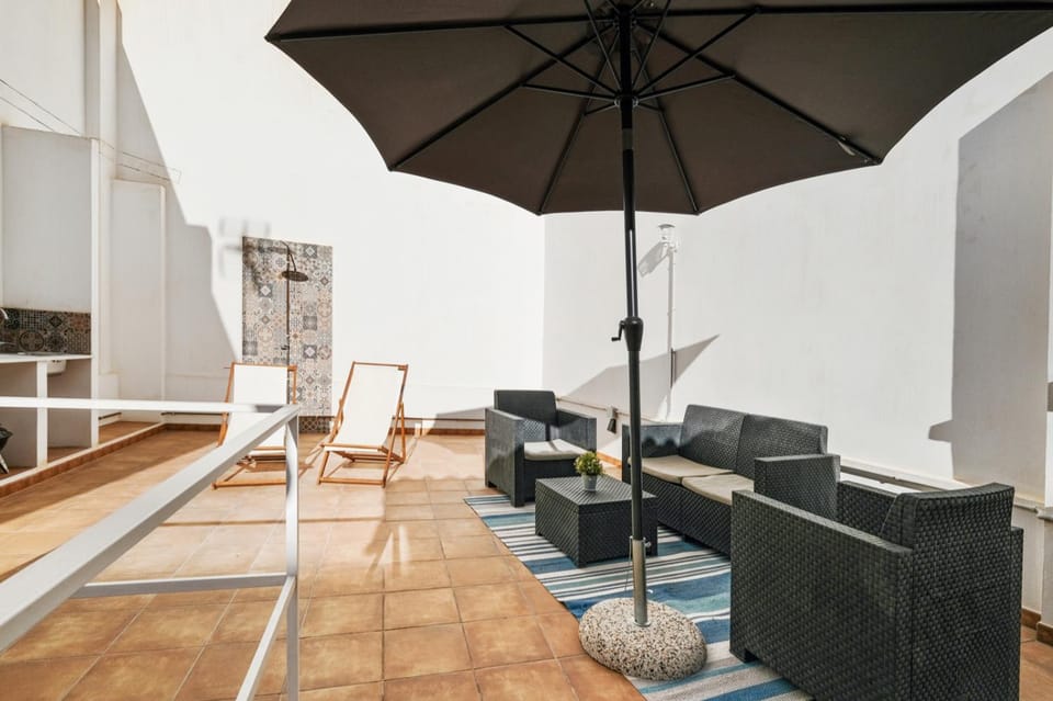 Solarium, Balcony/Terrace, Open Air Bath, Internal: Not applicable to any particular room