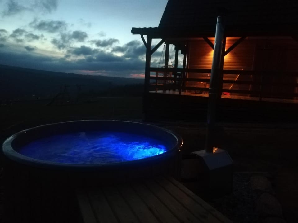 Domki całoroczne DŁUGOSZÓWKA pod Rzeszowem, Jacuzzi-Sauna-Basen-Alpaki Chalet in Poland