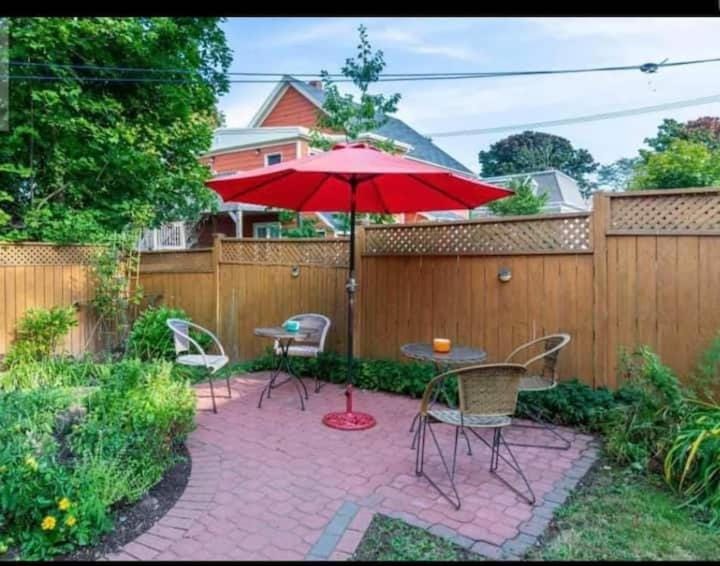 Sunny Home B&B Bed and Breakfast in Charlottetown