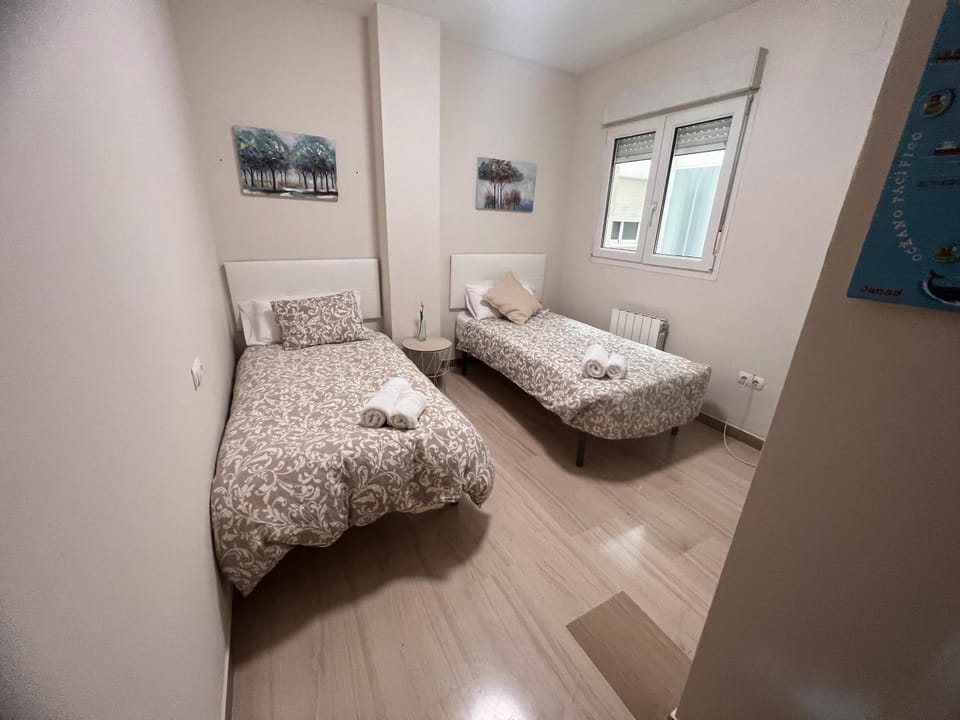 Bed, Living room, Photo of the whole room, Seating area, Bedroom, towels