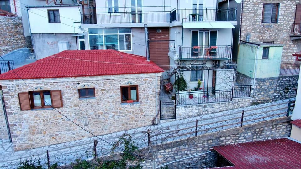 Το Πέτρινο της Γιαγιάς Μαρίκας Apartment in Peloponnese, Western Greece and the Ionian
