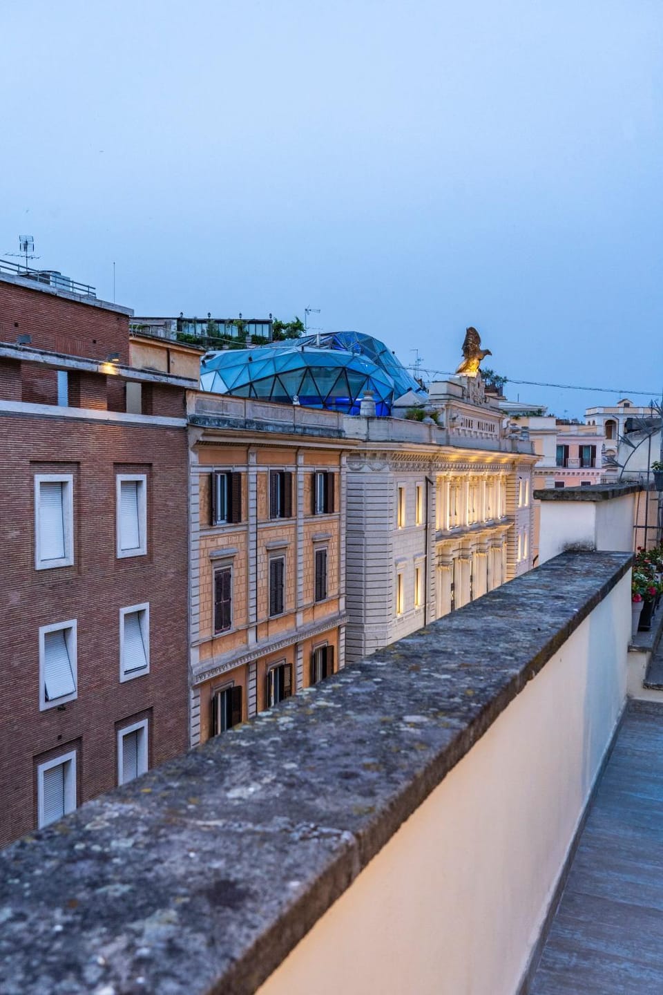 Neighbourhood, Balcony/Terrace, City view, Street view