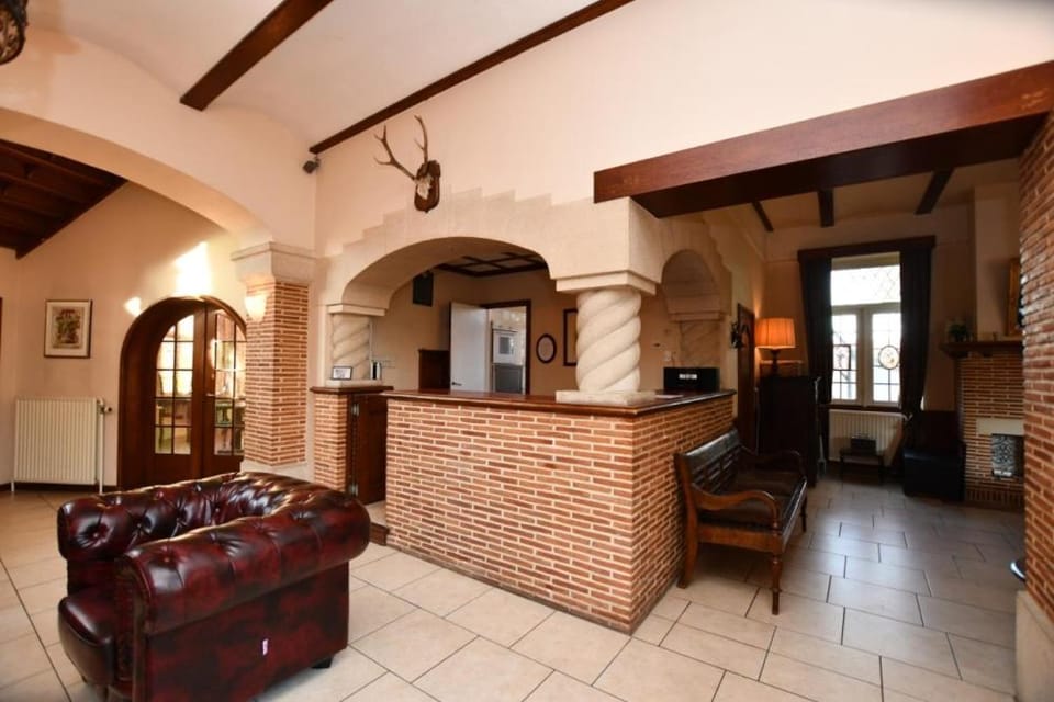 Lounge or bar