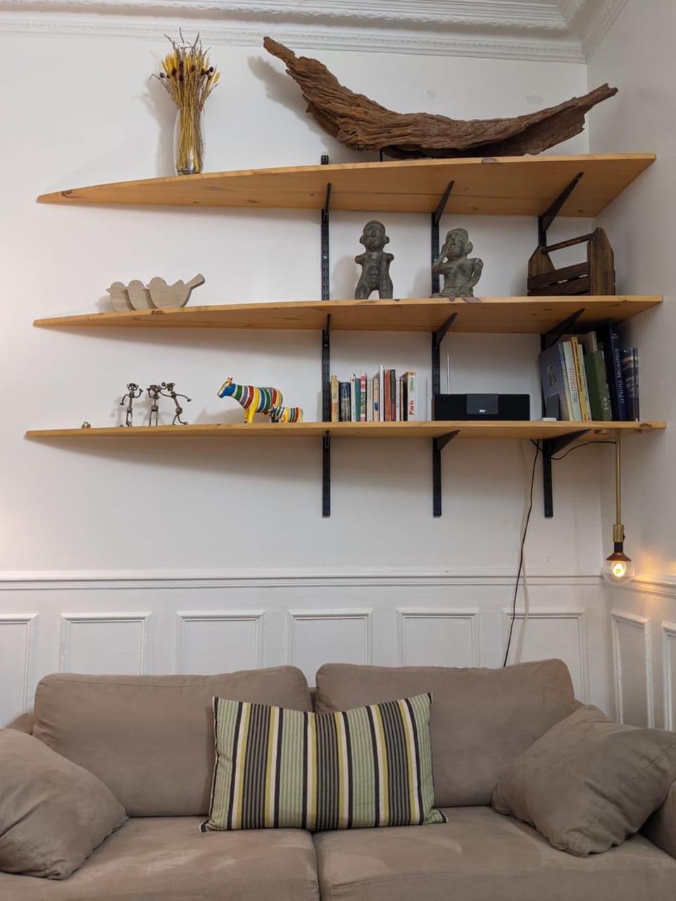 Bed, Living room