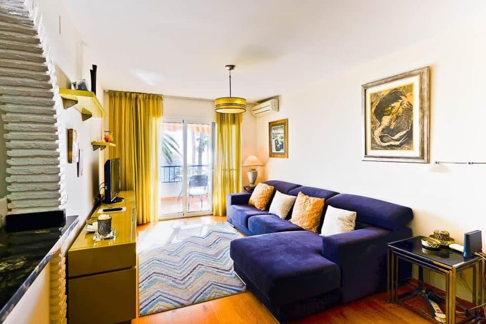 Las Palmeras Apartment in Nerja