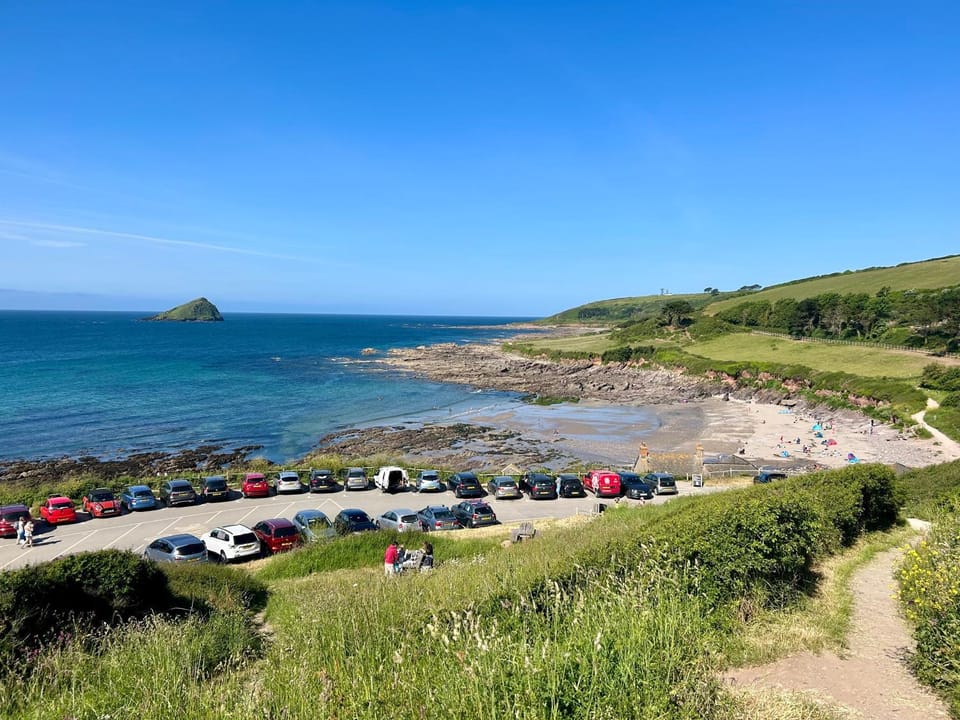 Spacious cottage in the village of Wembury House in England
