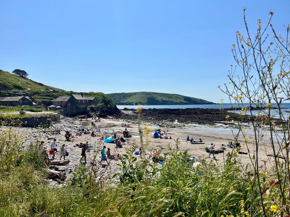 Spacious cottage in the village of Wembury House in England