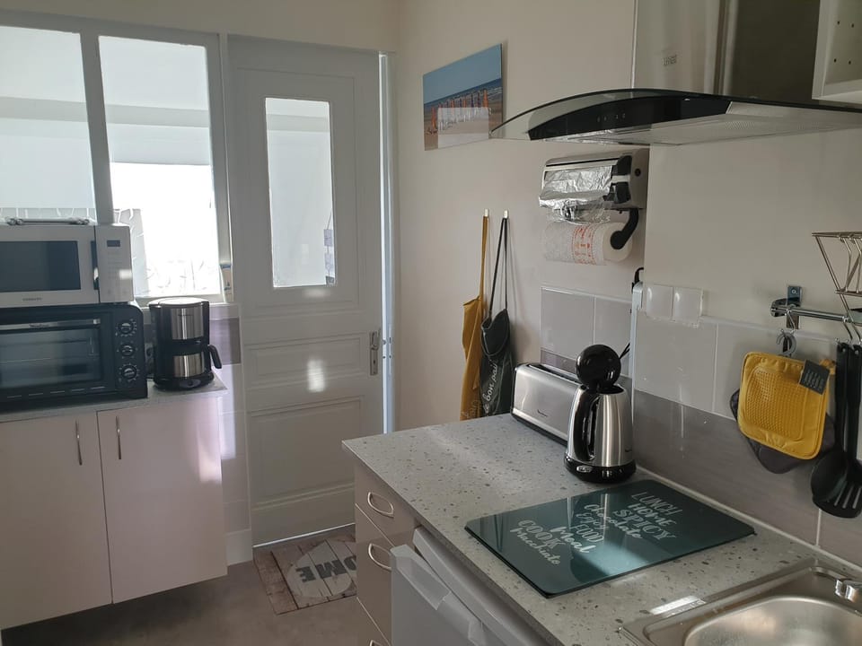 Coffee/tea facilities, Kitchen or kitchenette