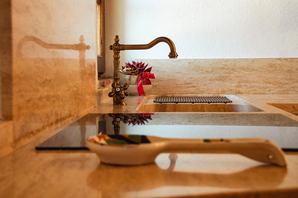 Kitchen or kitchenette, kitchen