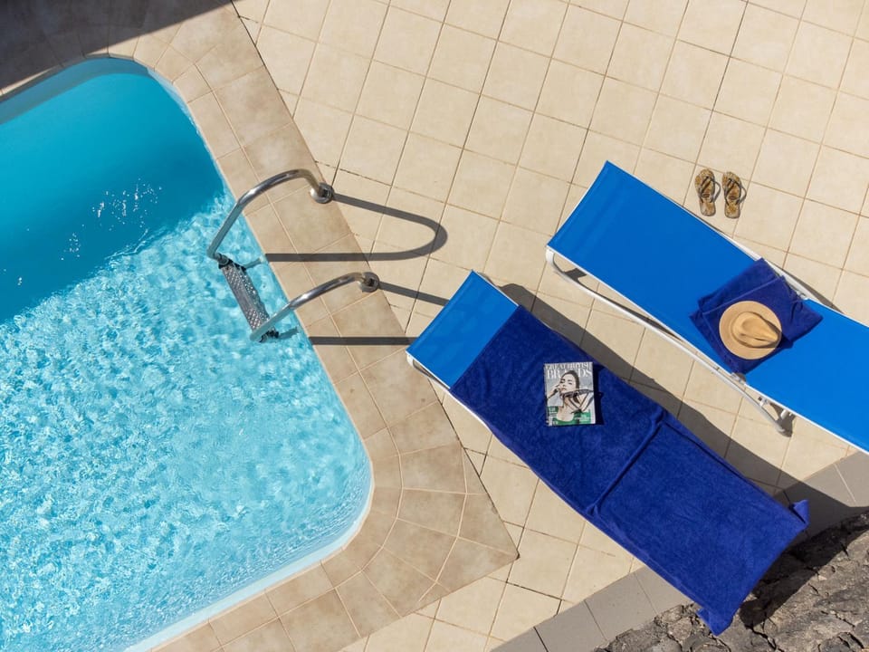 Solarium, Swimming pool