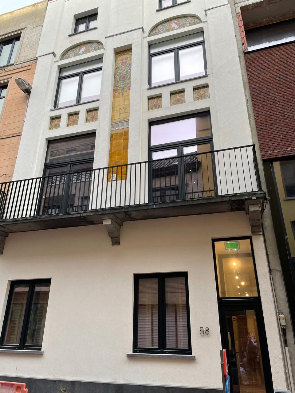 Property building, Facade/entrance