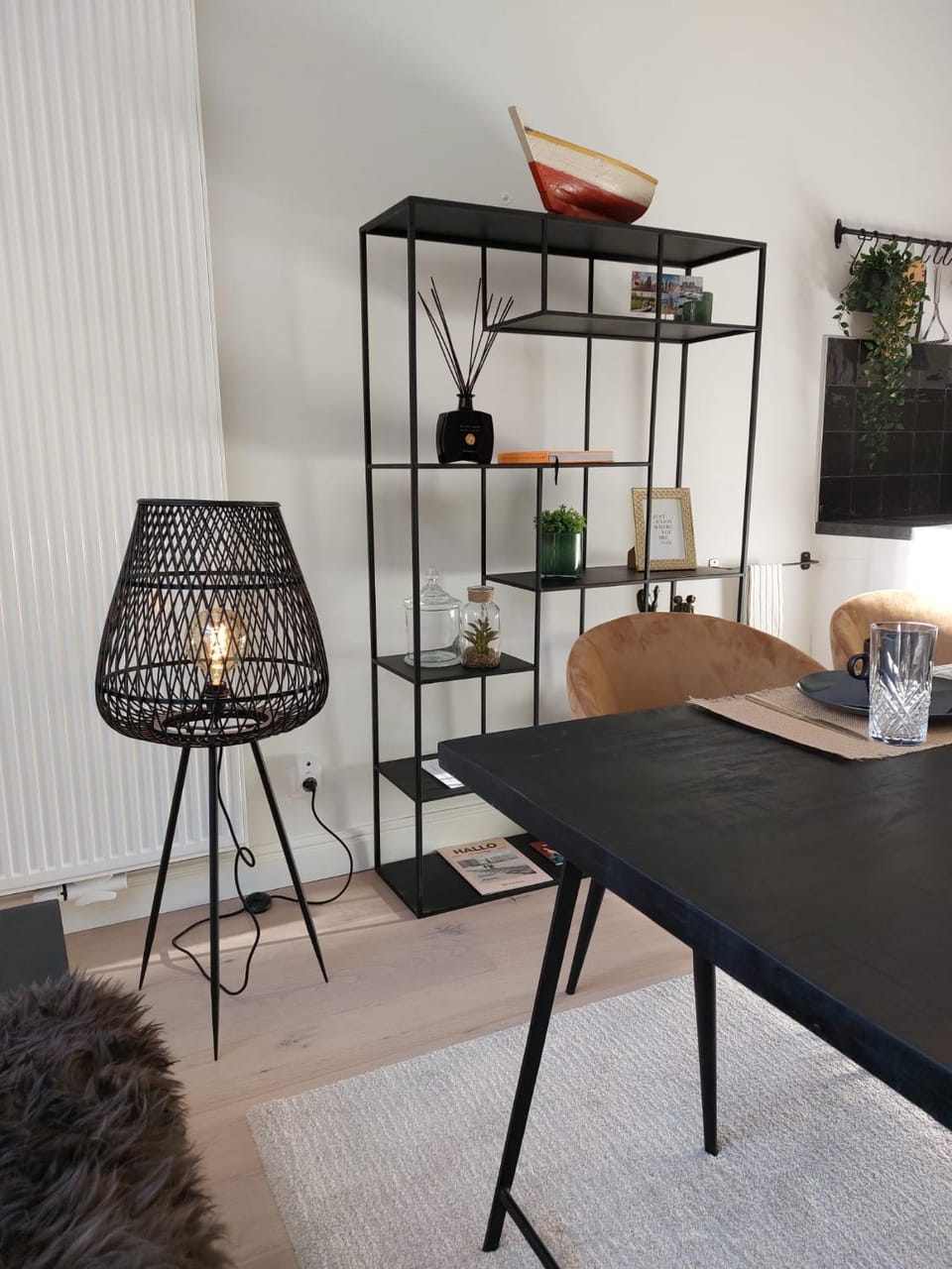 Living room, Dining area