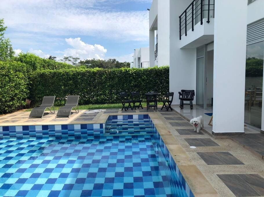 Swimming pool