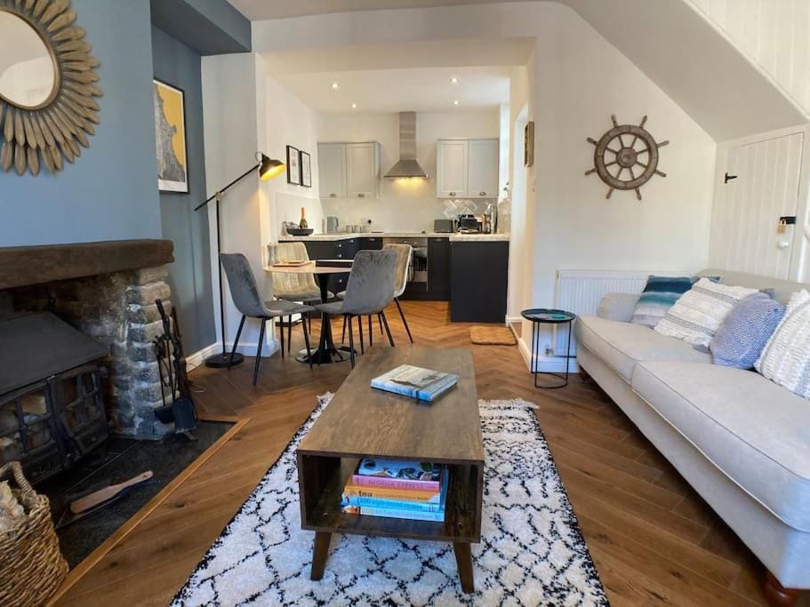 Cosy 2 bedroom cottage in Scarborough's Old Town House in Scarborough