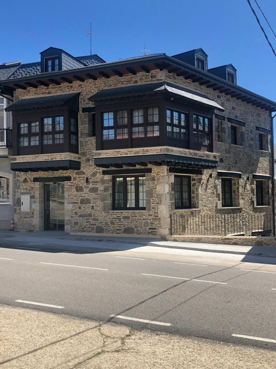 Property building, Facade/entrance