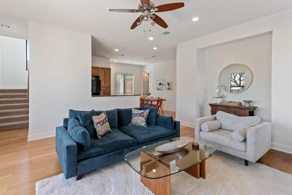 Bright 3BR Home - East ATX - Cowboy Pool - Near UT House in Austin