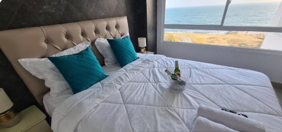 Bed, Photo of the whole room, Bedroom, Sea view