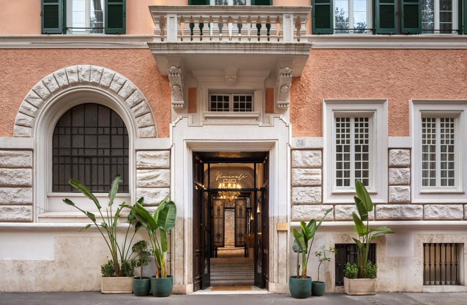 Property building, Facade/entrance