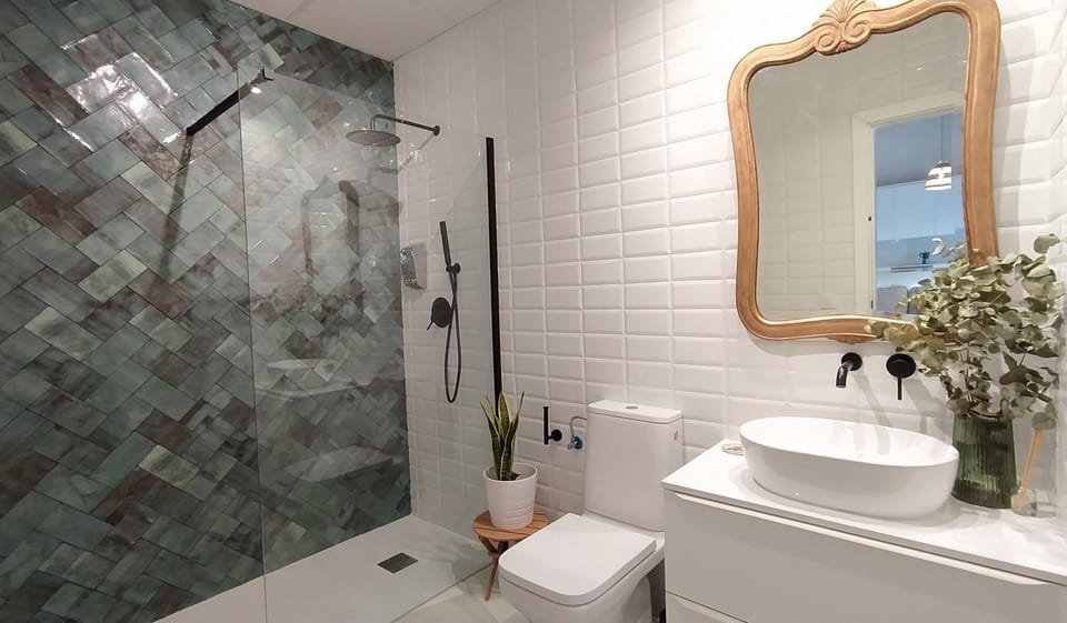 Shower, Bathroom, towels