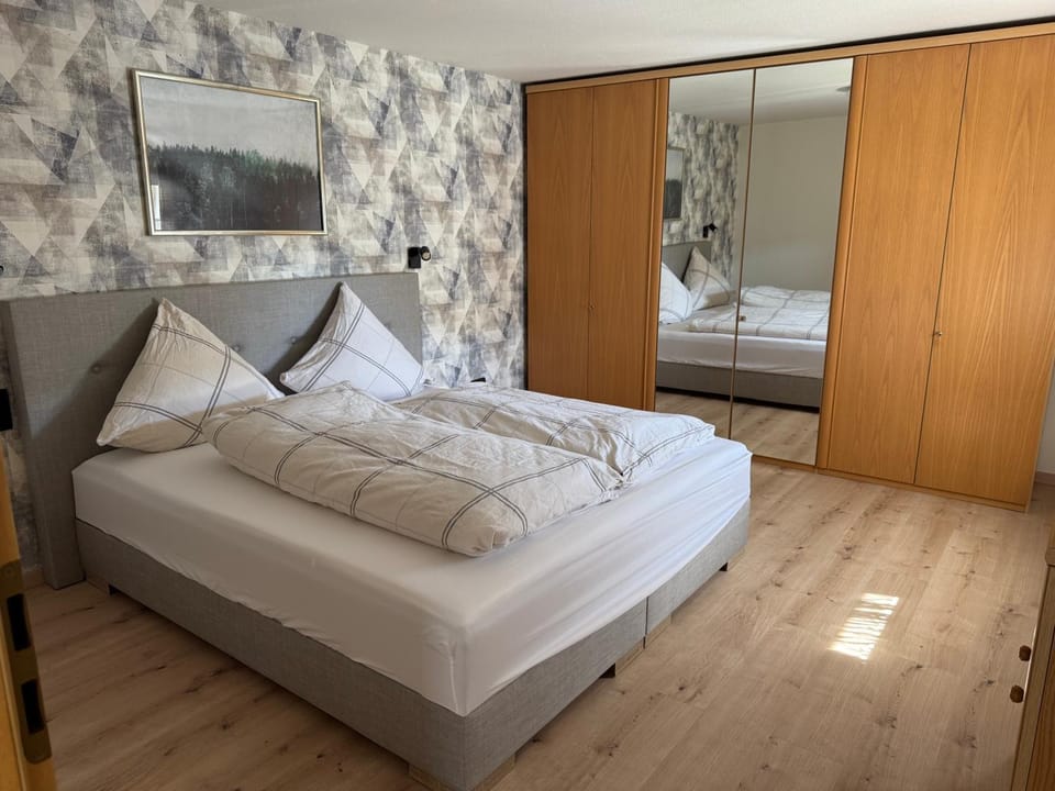 Bed, Bedroom, wardrobe