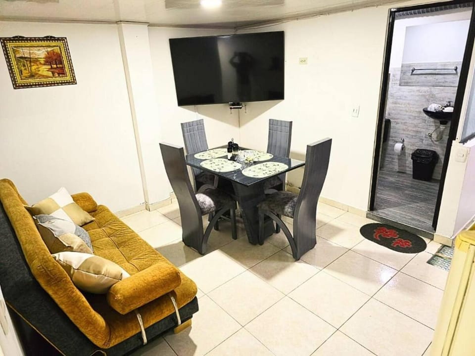 Communal lounge/ TV room, Seating area, Dining area