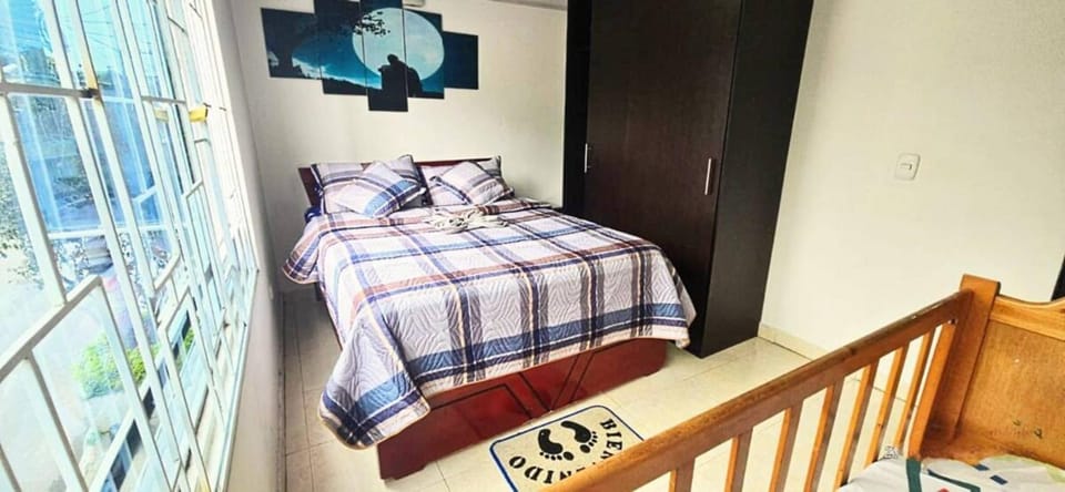 furniture, room service