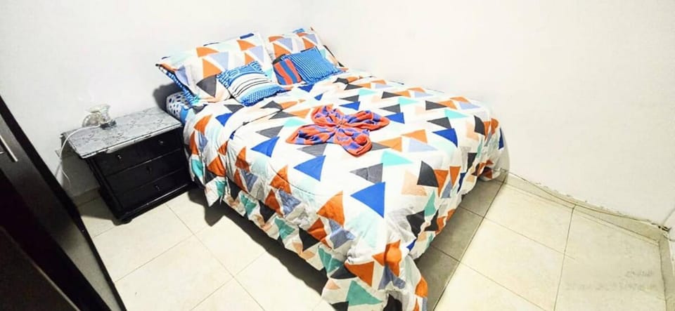 furniture, room service