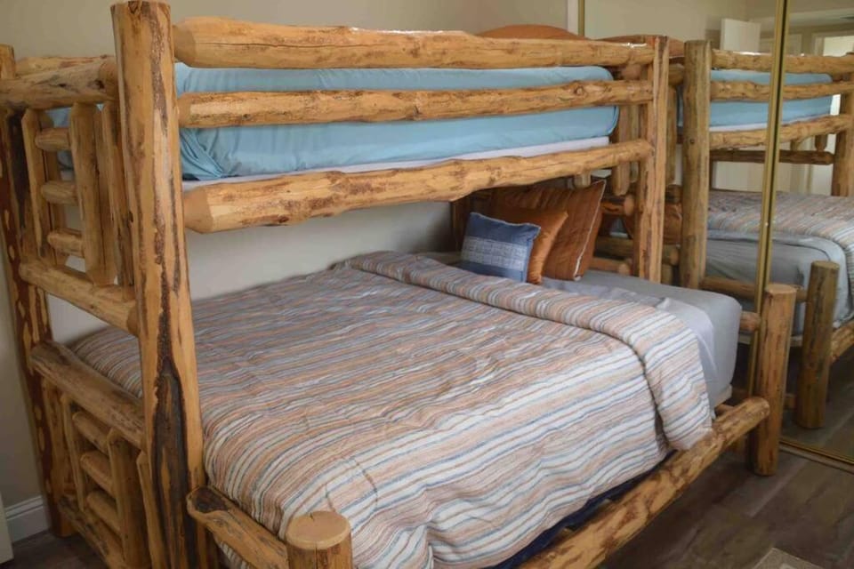 bunk bed