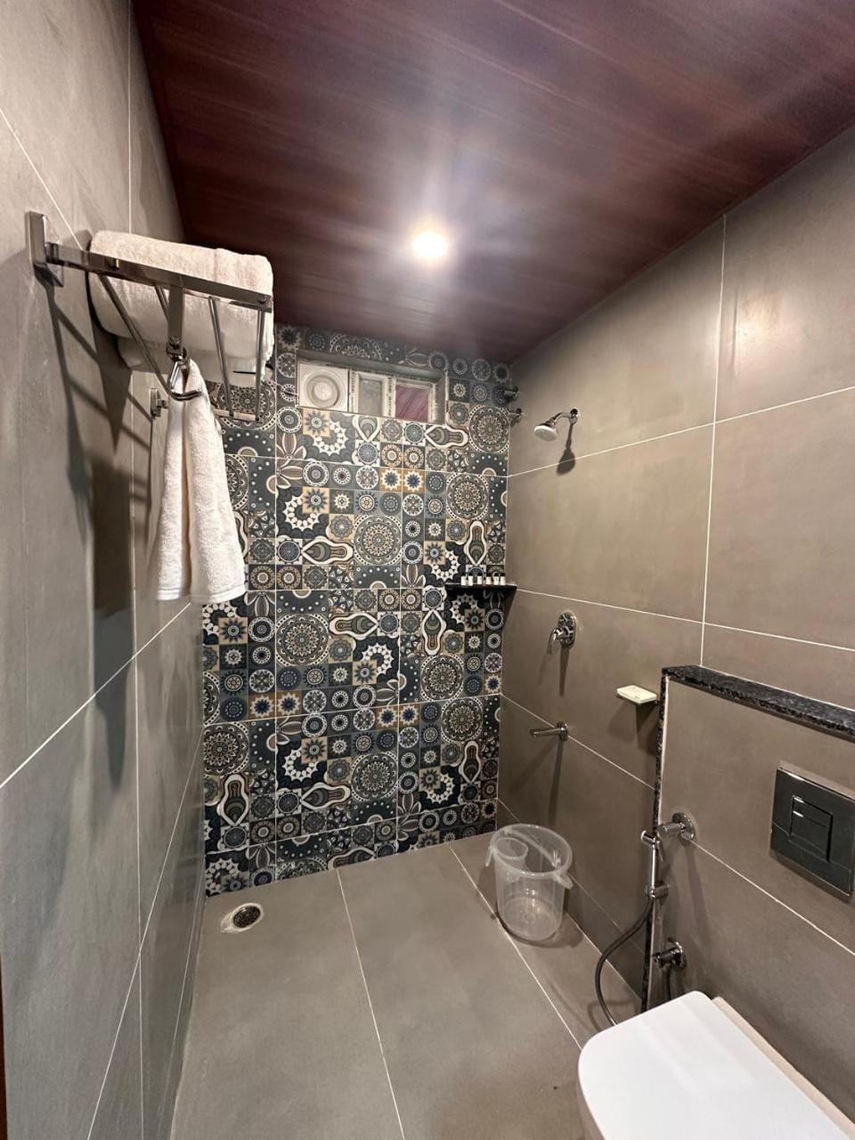 Shower, Bathroom, towels