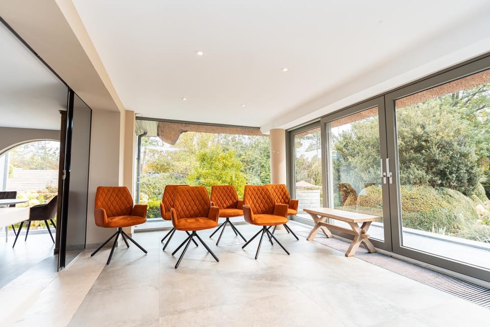 Living room, Business facilities