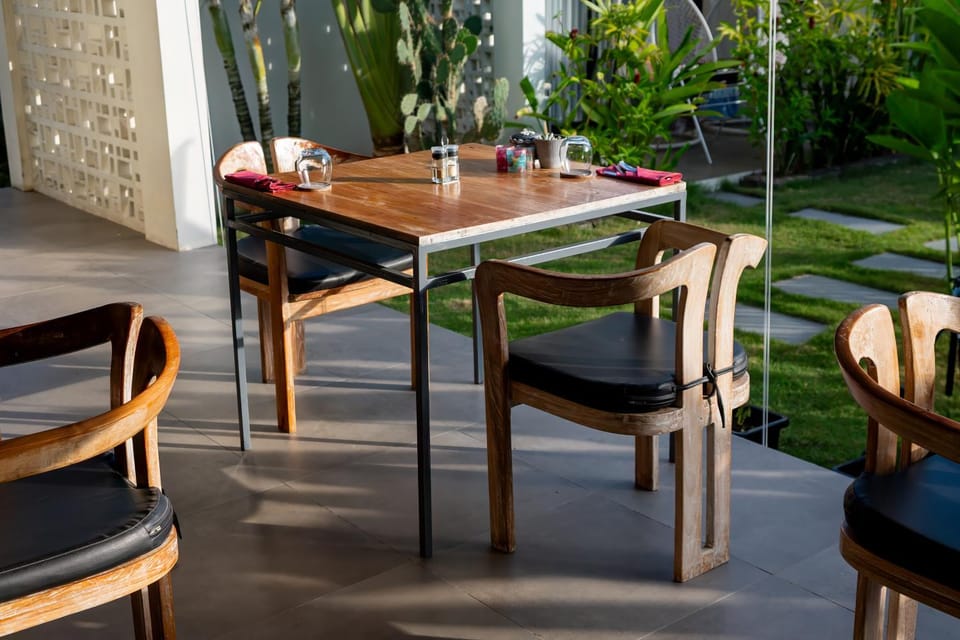 Restaurant/places to eat, Garden, Seating area, Dining area, Garden view