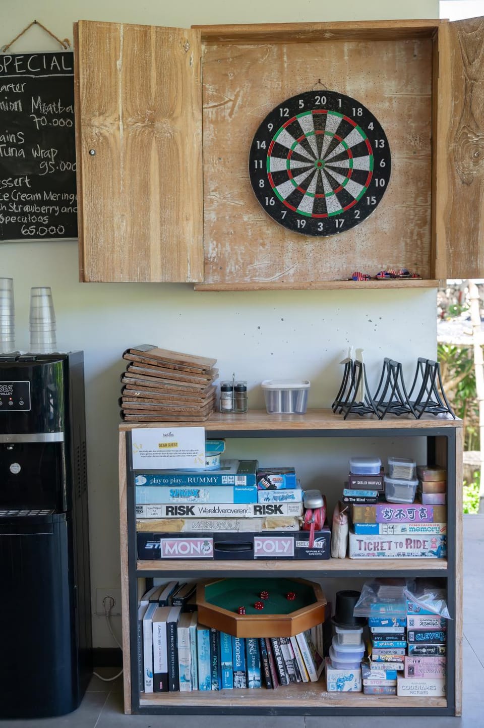 Darts, Game Room