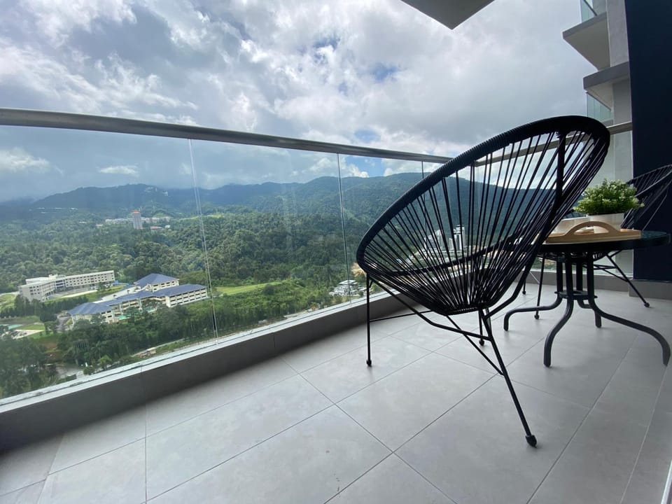 Balcony/Terrace, Mountain view
