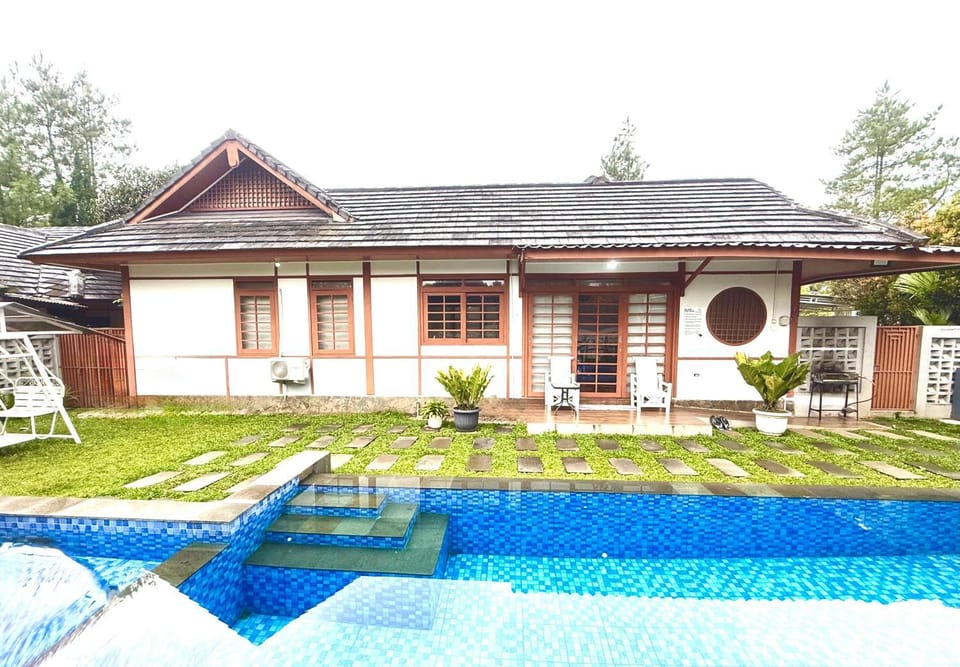 Children play ground, Garden, Swimming pool, sunbed