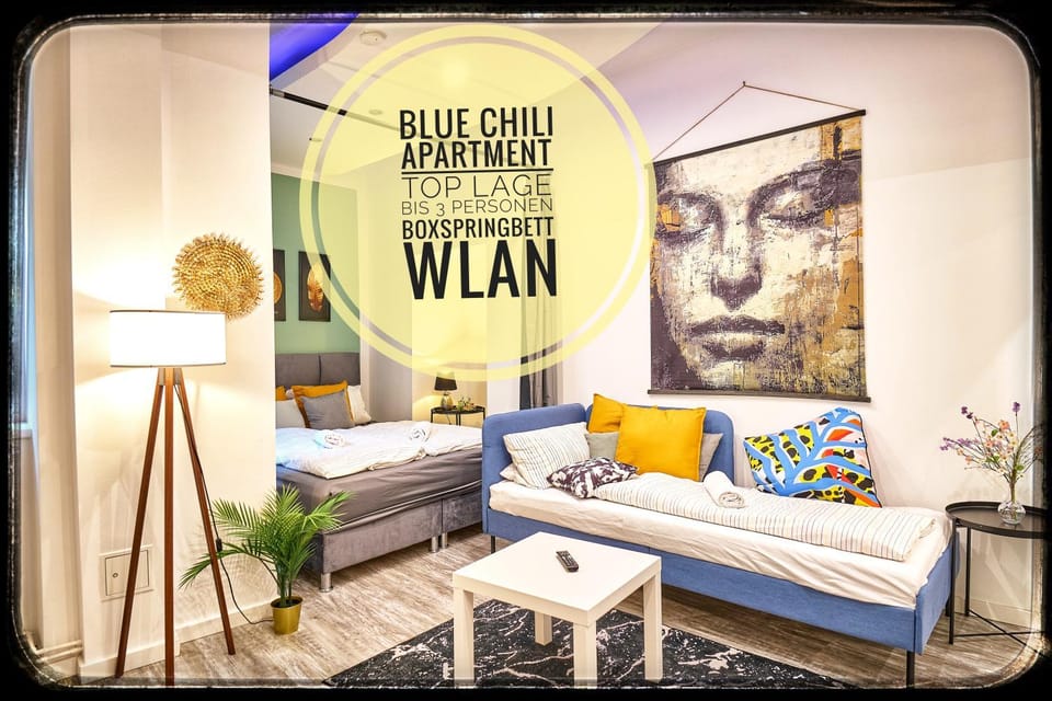 Bed, Living room, Seating area, Bedroom, Text overlay