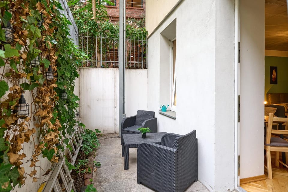 Patio, Balcony/Terrace, Seating area