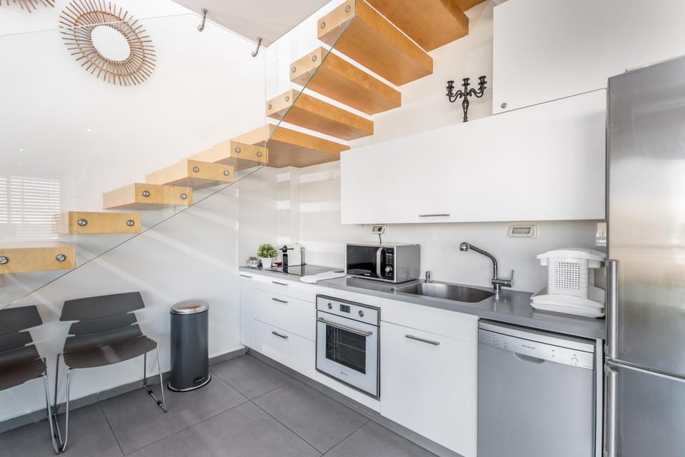 Ben Gurion - Superb penthouse close to the beach Apartment in Tel Aviv-Yafo