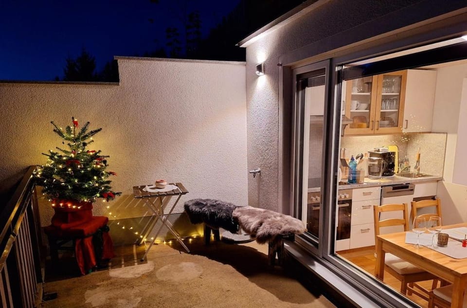 Night, Balcony/Terrace