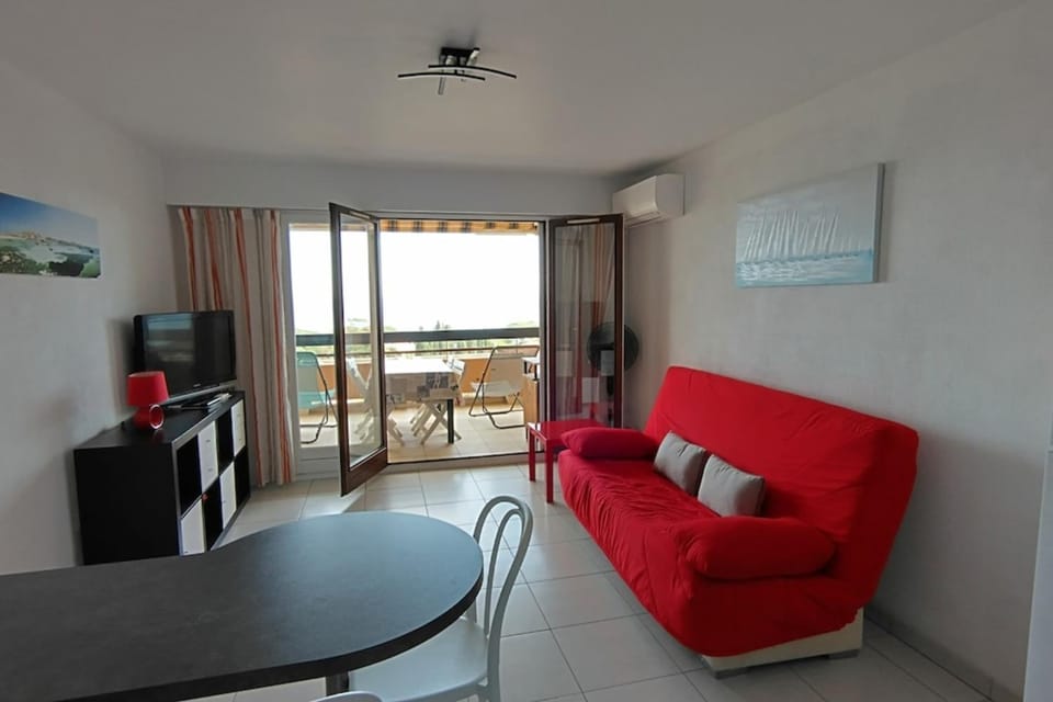 T2 in Saint-Clair - Exceptional view! Rated 3 Apartment in Le Lavandou