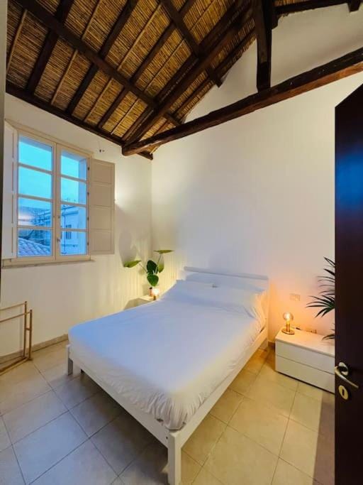 Castello Attic Sunset Terrace Apartment in Cagliari